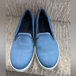 ECCO Barentz women's blue loafers. Size EU 39 (US 8-8.5)